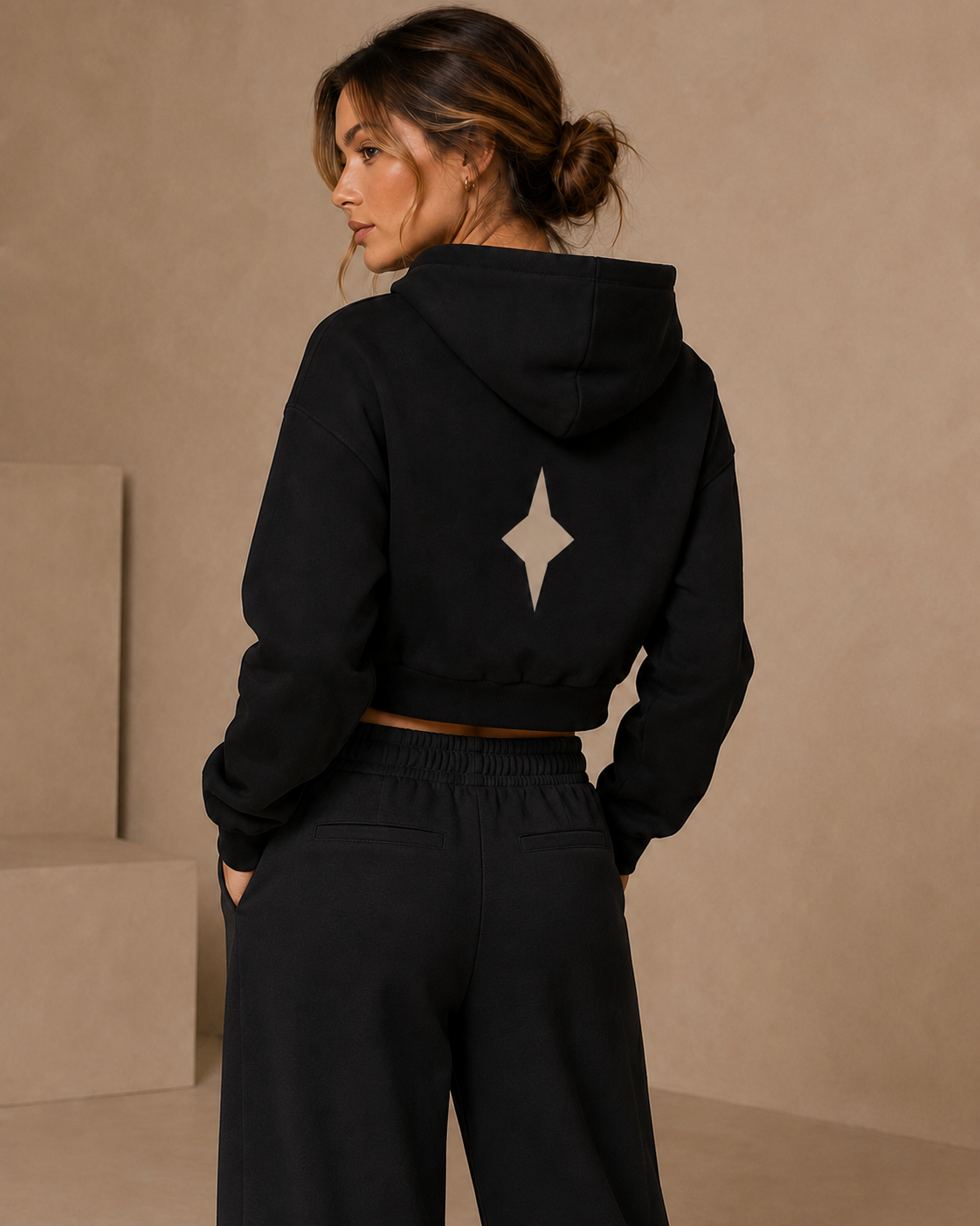 Essential Cropped Hoodie