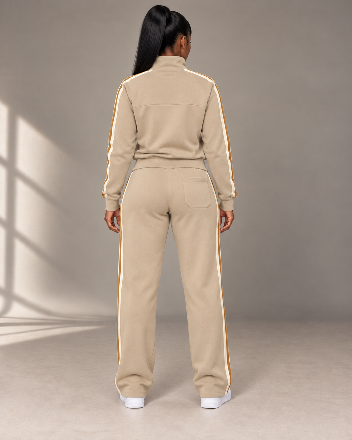 TLOL Design 3 contrast set, khaki, back view