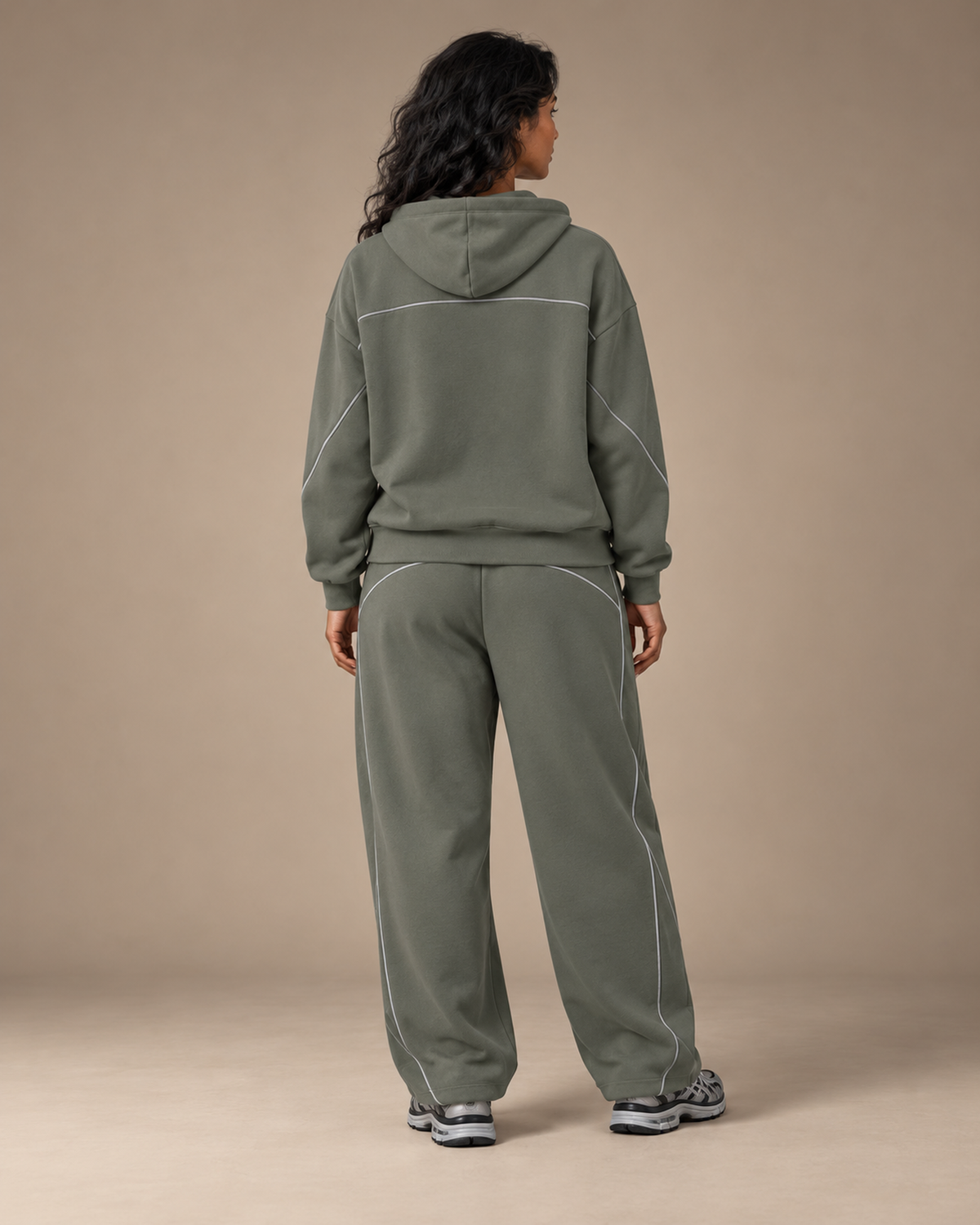 TLOL Still Point Medium Gray piped matching set, back view